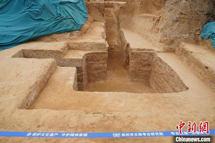 天悦平台代理郑州市区发发掘清理四座墓葬